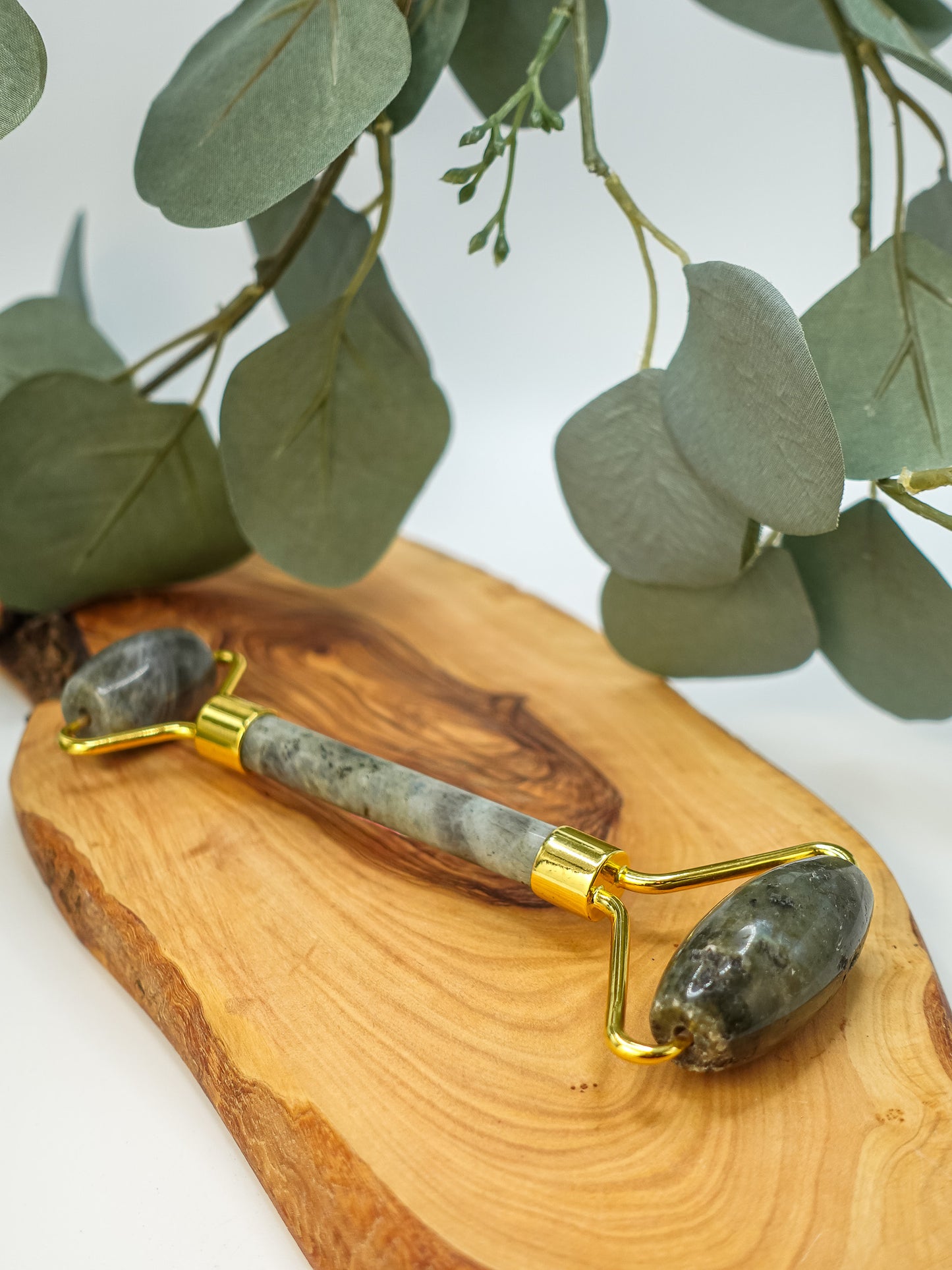 Crystal Face Roller