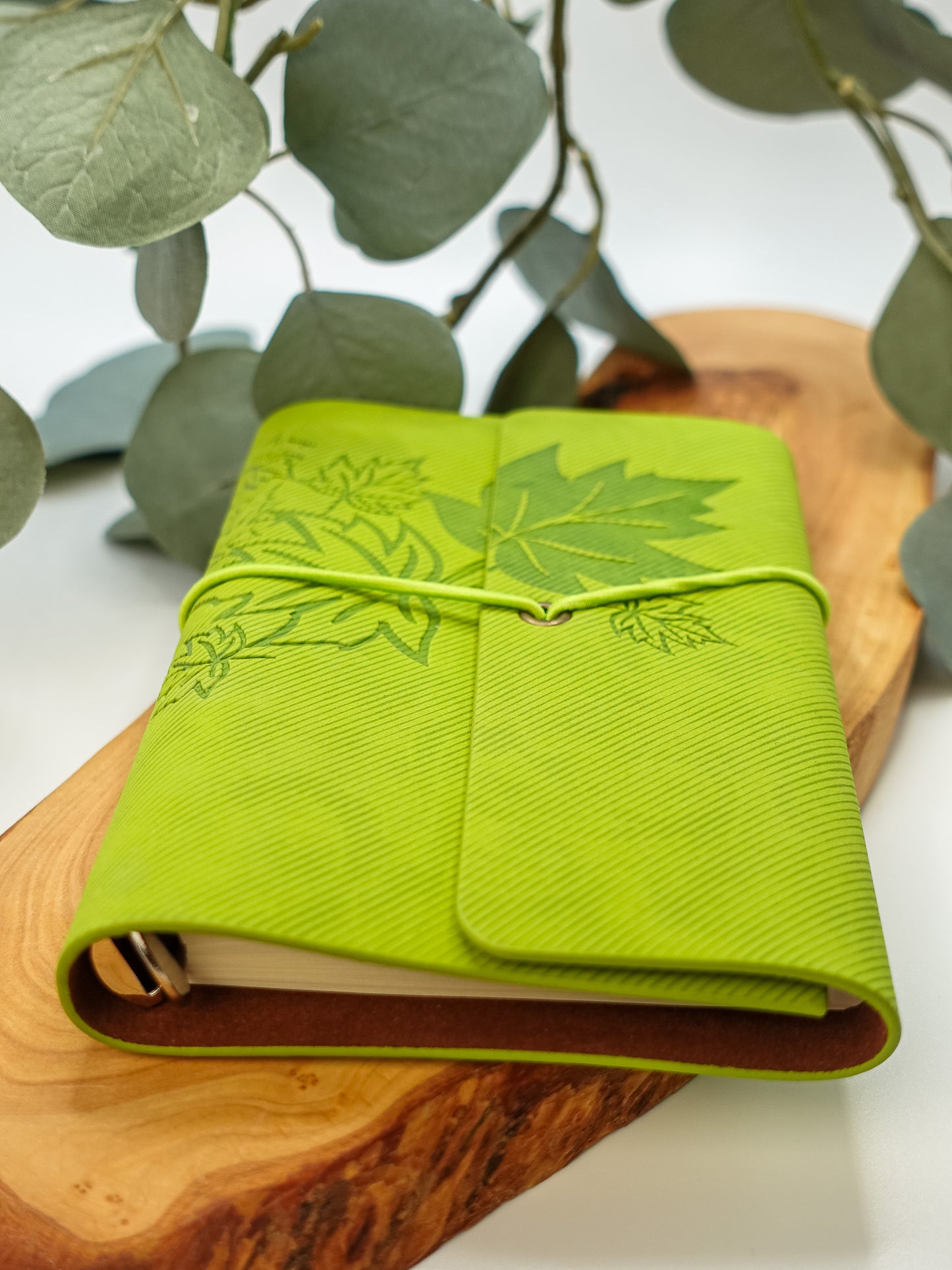 Leaf Notebook - Elastic Close