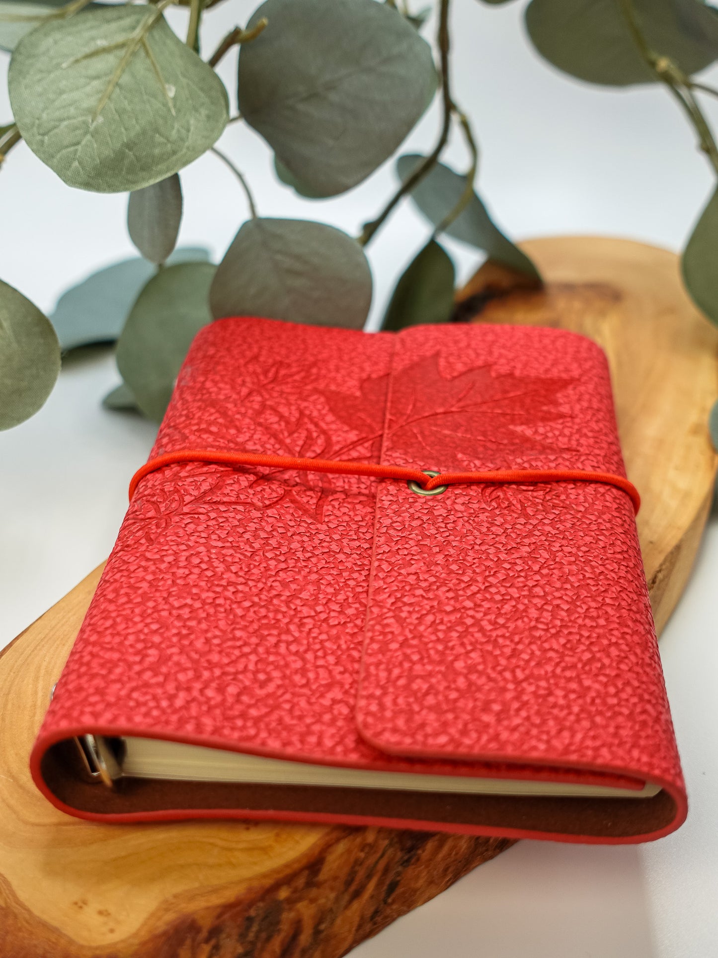 Leaf Notebook - Elastic Close