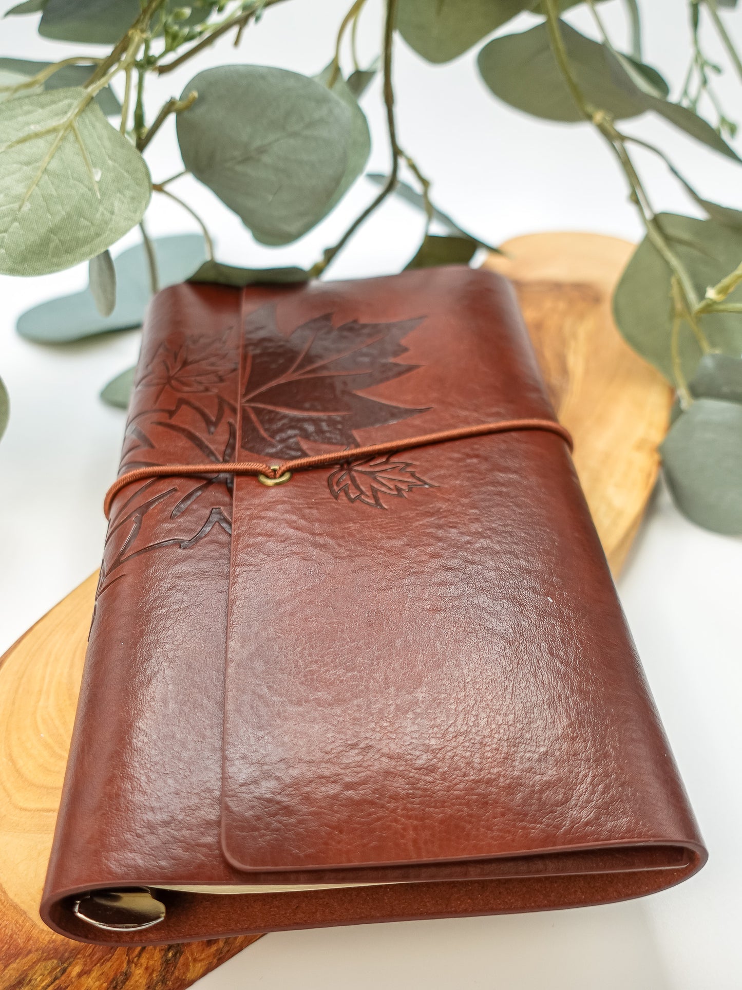 Leaf Notebook - Elastic Close