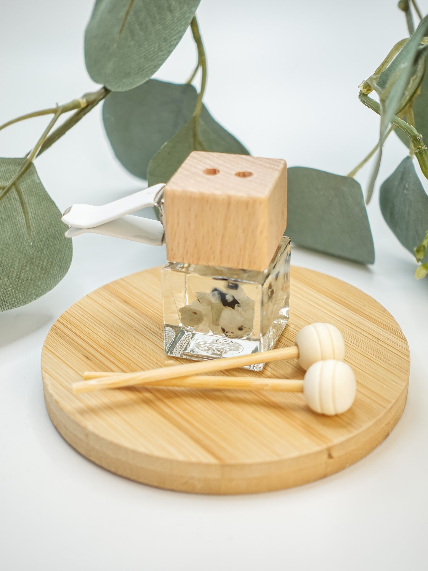 Clip-in Essential Oil Diffuser