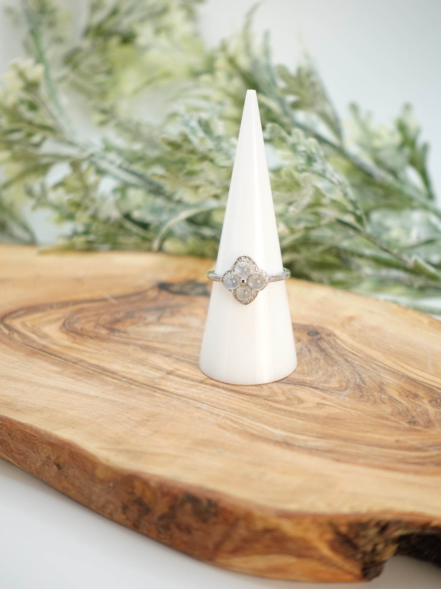 Labradorite Clover Ring