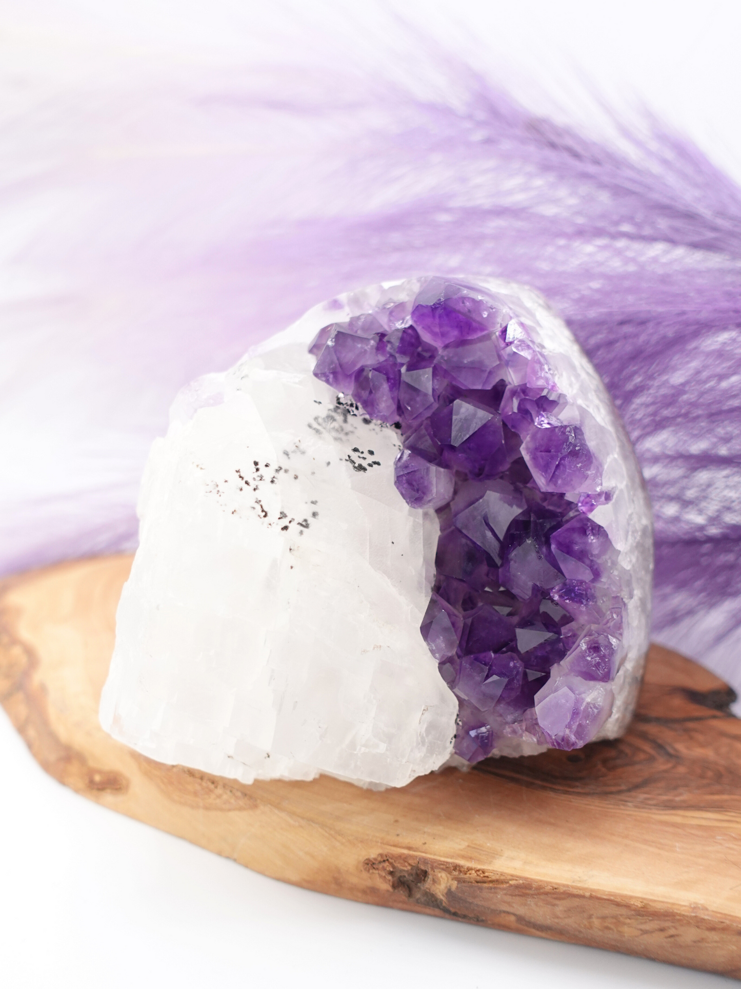 Statement Amethyst Cutbase
