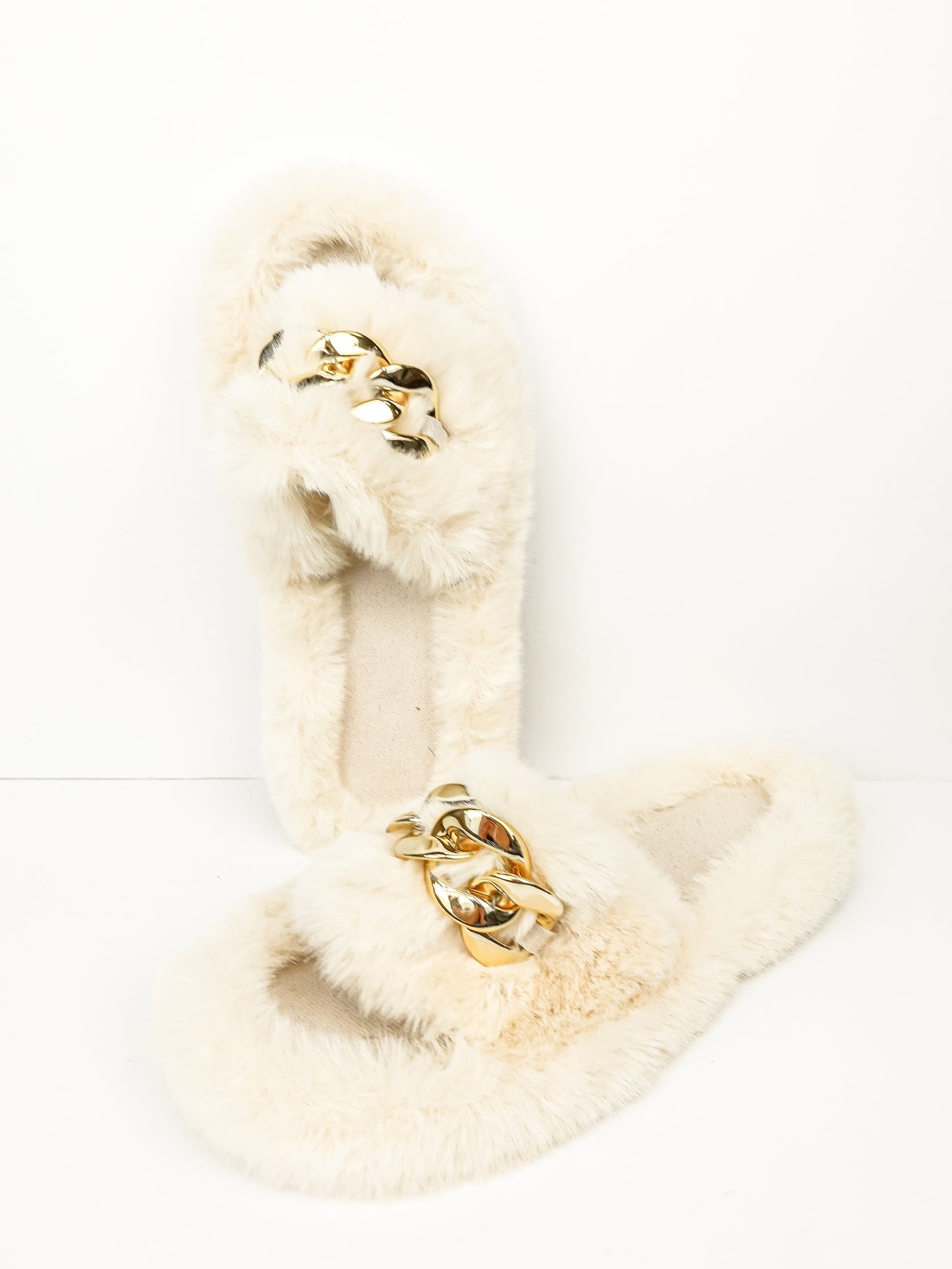 Chain Link Plush Slippers