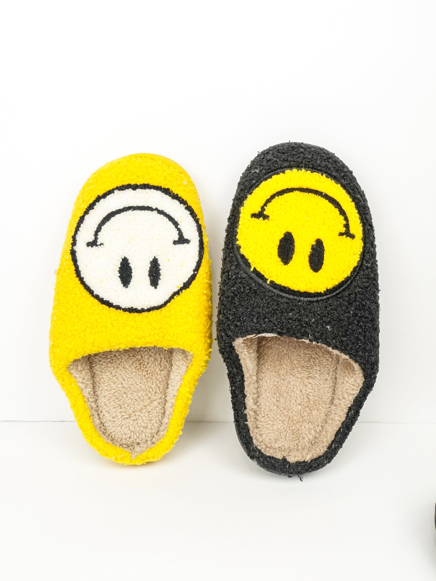Smiling Face Plush Slippers