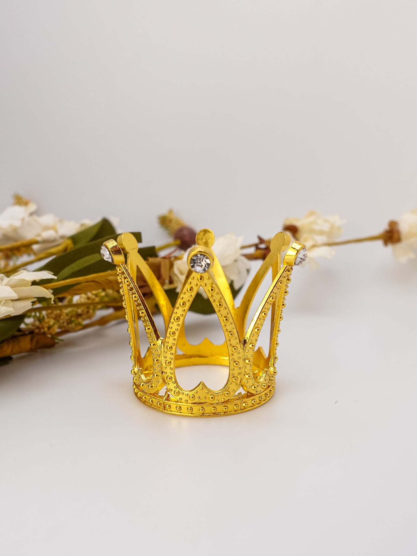 Crown Sphere Stand