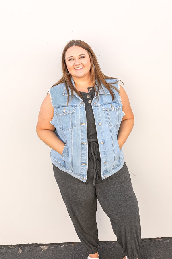 Sleeveless Jogger Jumpsuit w/Pockets