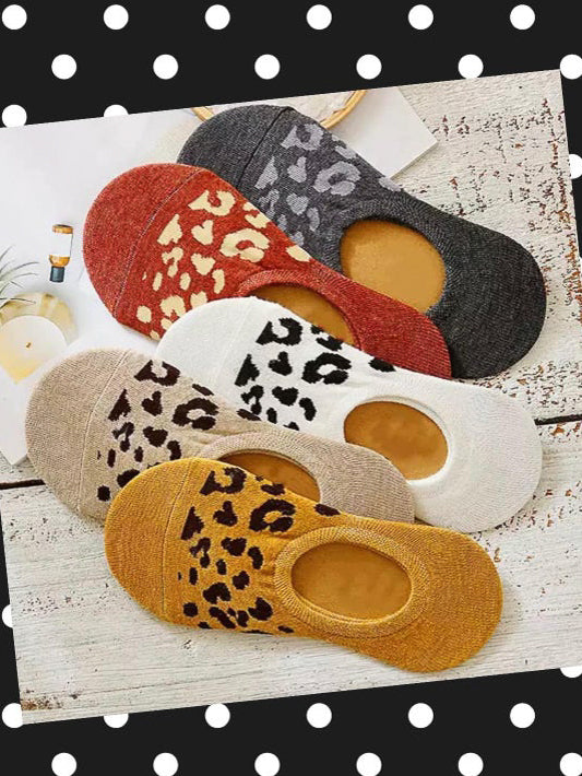 Five colors of the no show socks with leopard details.