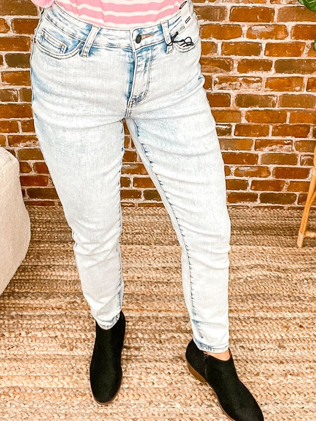 Hi Rise Slim fit Ultra Light Acid Wash Jeans