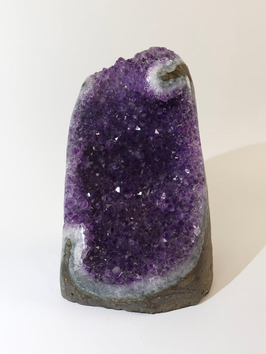 Statement Amethyst Cut Base