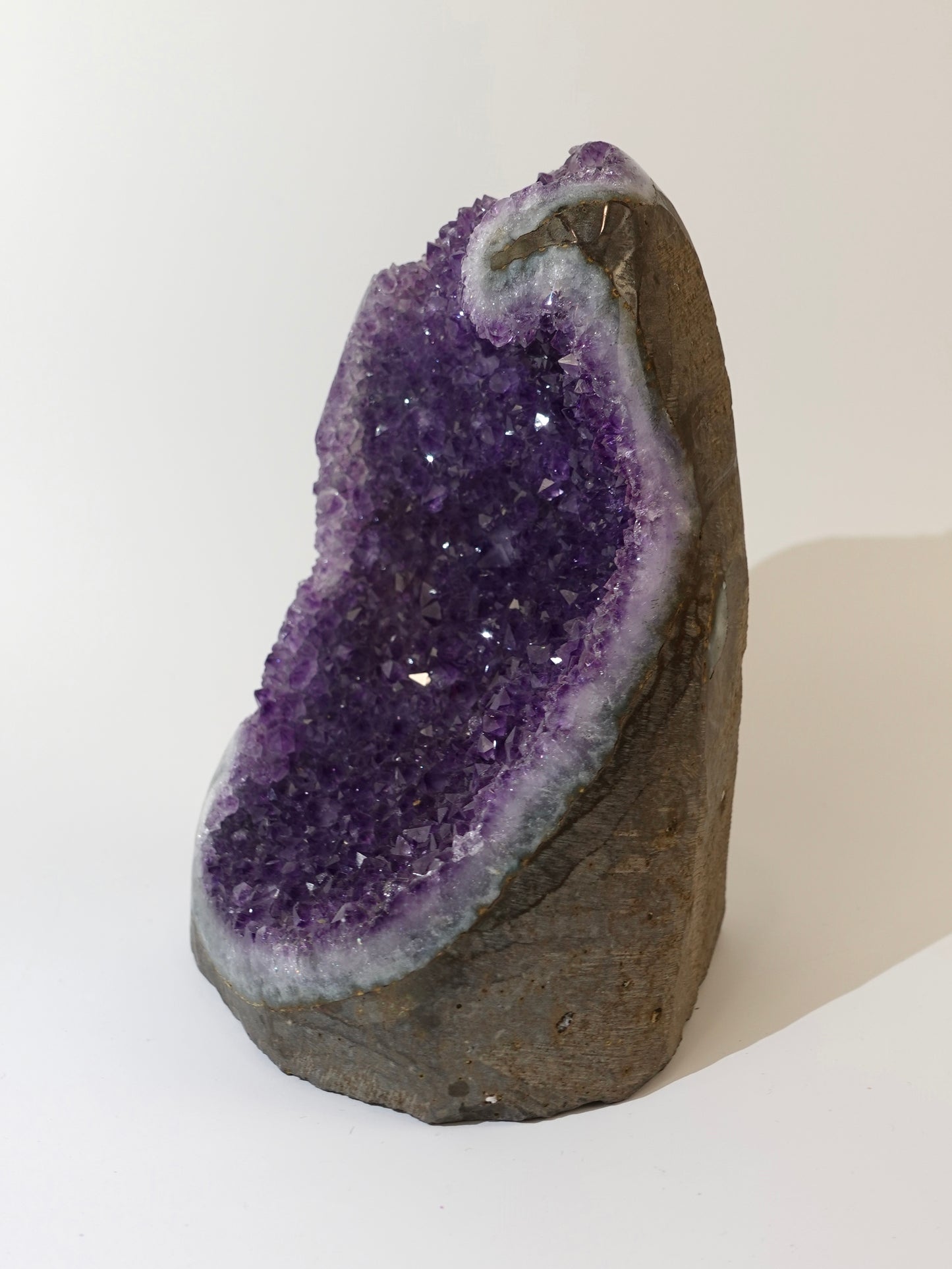 Statement Amethyst Cut Base