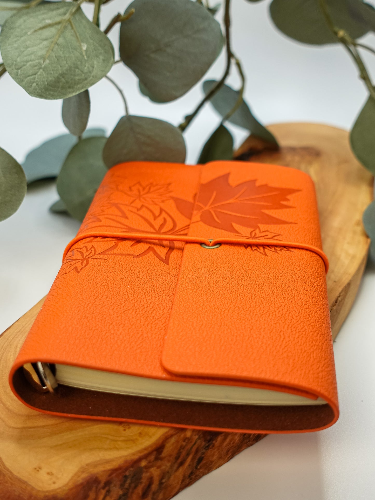 Leaf Notebook - Elastic Close