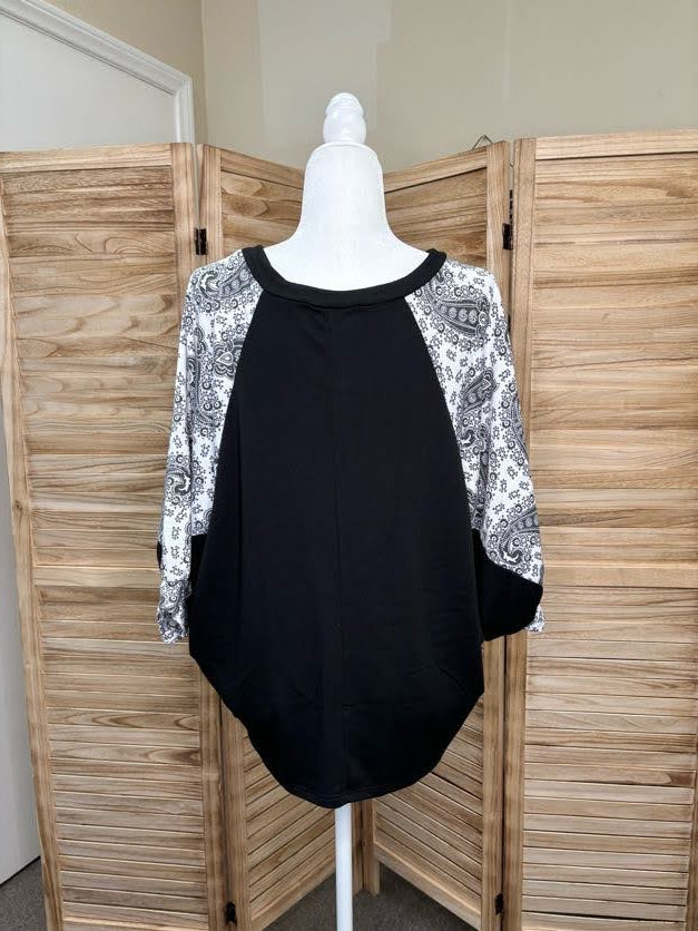 Black and White Paisley Dolman