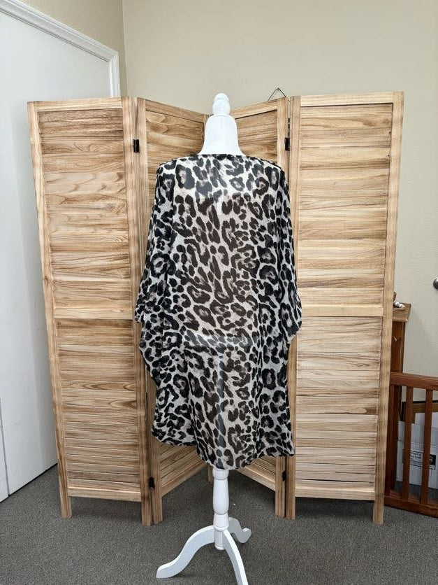 Luna Leopard Kimono