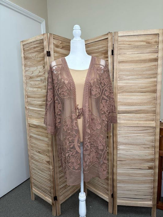 Ellie Lace Kimono